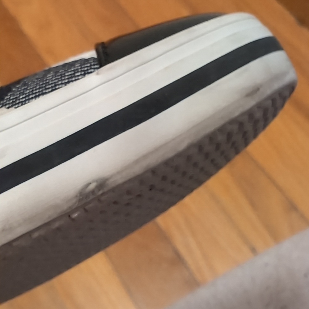 Burberry Nova check Canvas Flats with Black Patent Leather Cap Toe - Picture 11 of 13